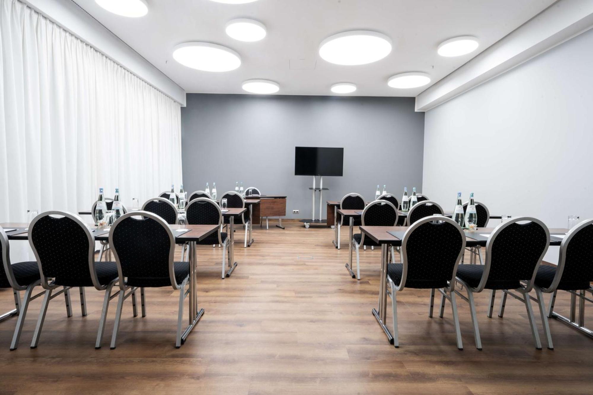 Radisson Blu Conference Hotel, Duesseldorf Luaran gambar