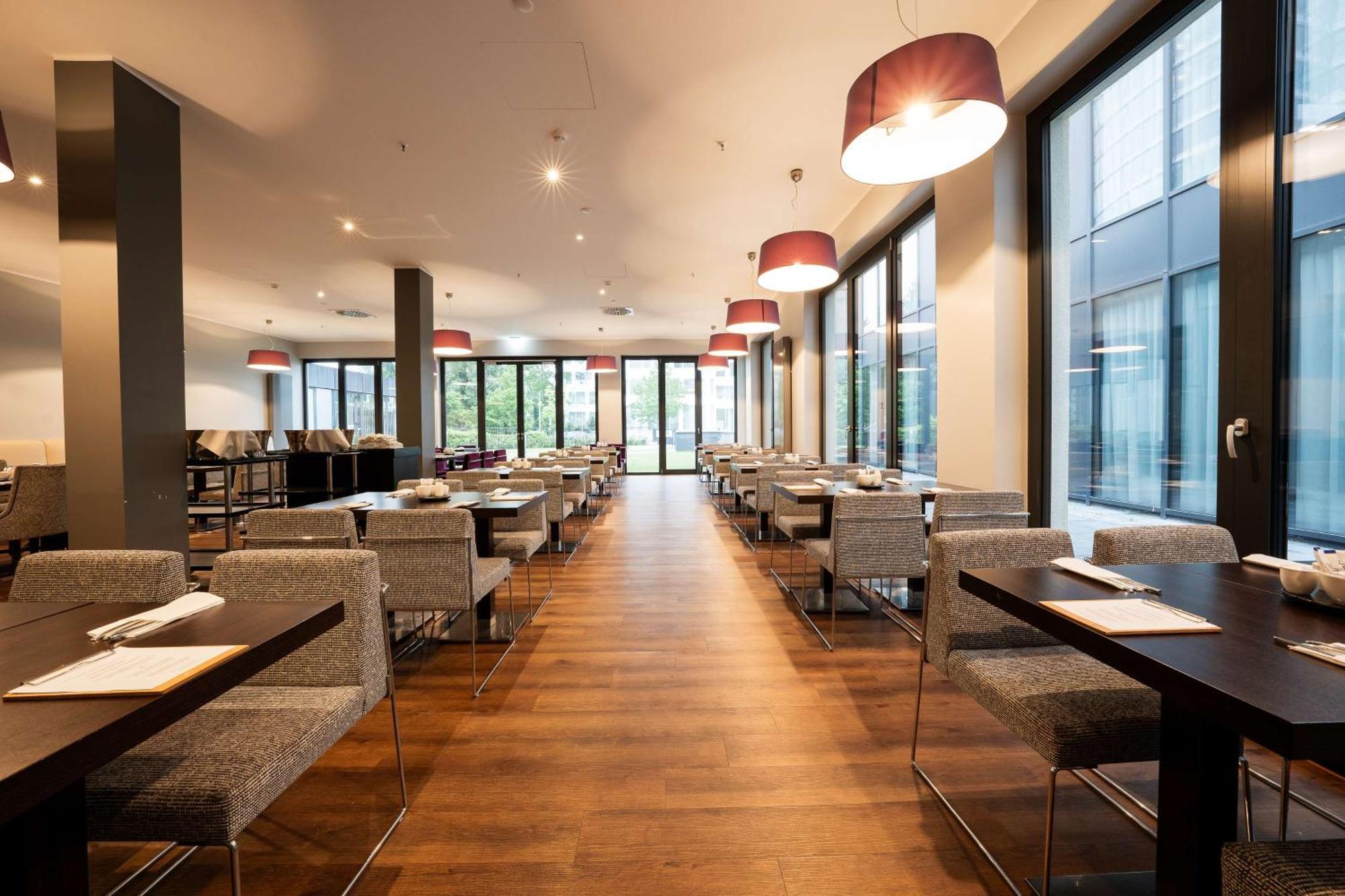 Radisson Blu Conference Hotel, Duesseldorf Luaran gambar