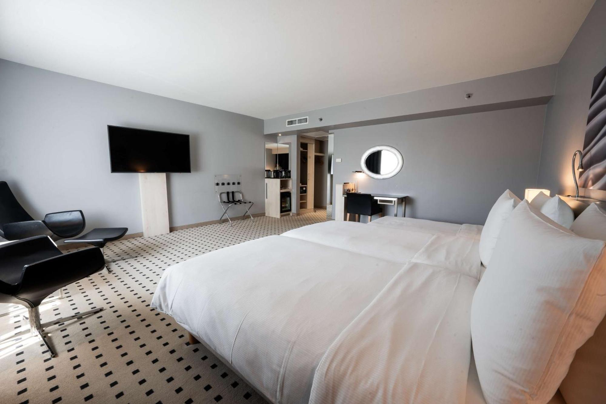 Radisson Blu Conference Hotel, Duesseldorf Luaran gambar