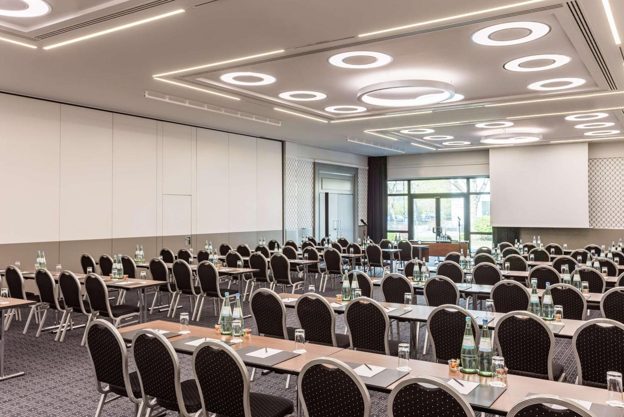 Radisson Blu Conference Hotel, Duesseldorf Luaran gambar